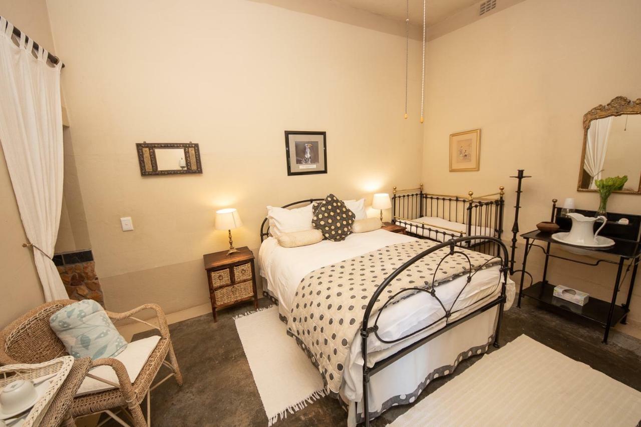 Hebron Guesthouse & Restaurant Citrusdal Luaran gambar